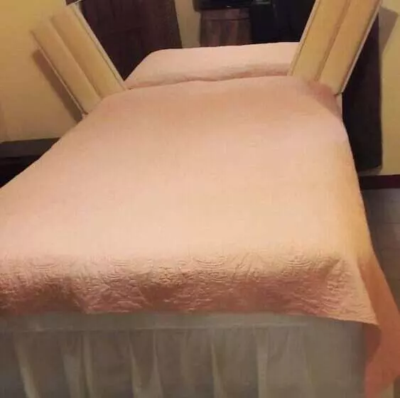 تختخواب و صبحانه Cozy S Bandb