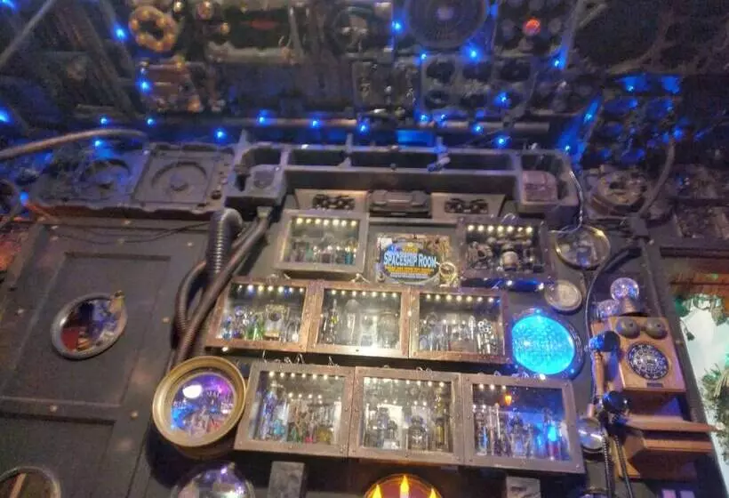 ベッドアンドブレックファースト Earthovision Manor