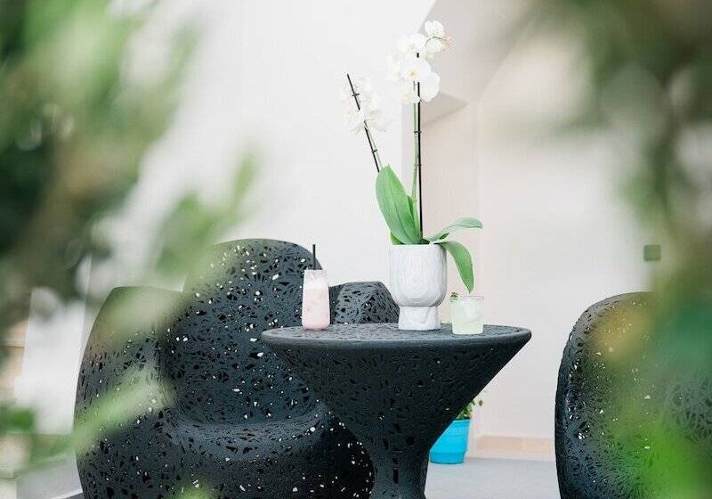 تختخواب و صبحانه La Madeleine