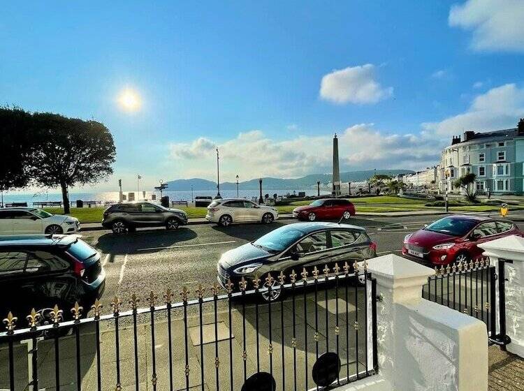 مبيت وإفطار Lawton & Lauriston Court