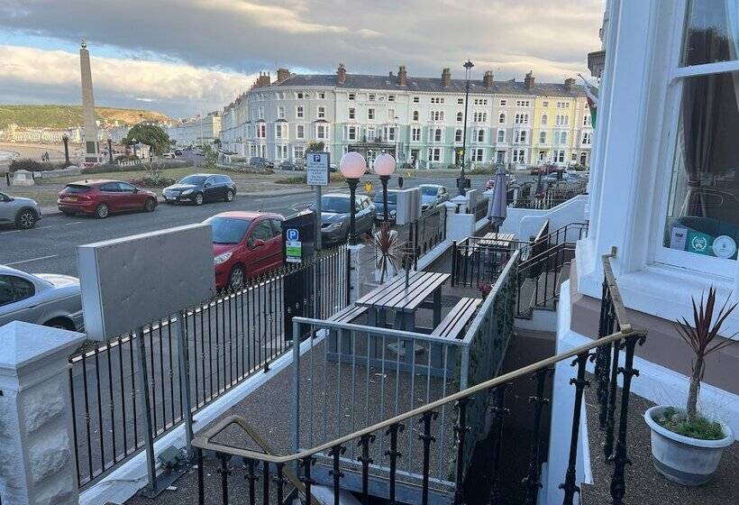 مبيت وإفطار Lawton & Lauriston Court