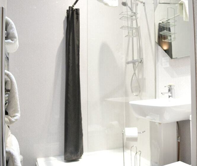 مبيت وإفطار Lawton & Lauriston Court