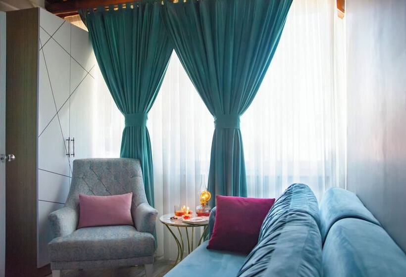 Cesme Flowers Butik Otel