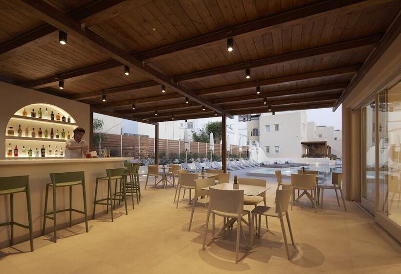 Hotel Apricus Suites