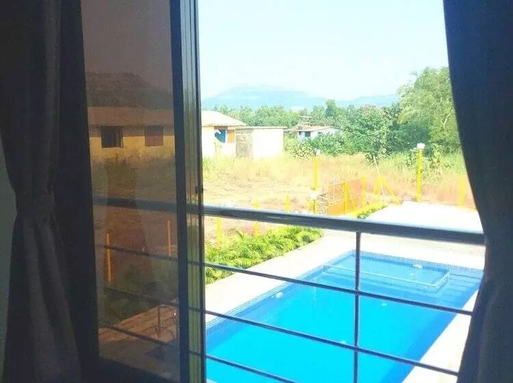 Hotelli Berryl Resorts