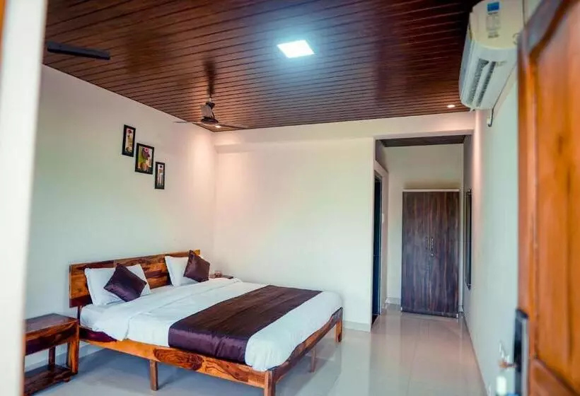 Hotelli Berryl Resorts