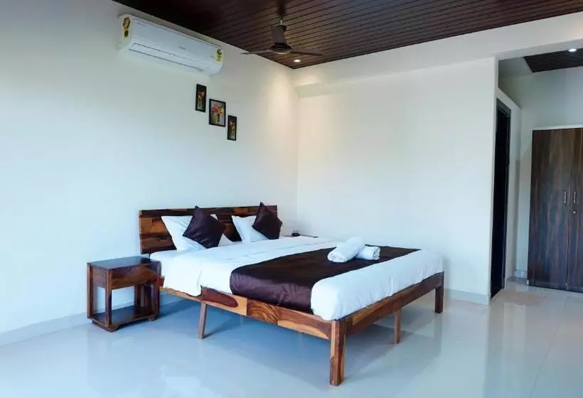 Hotelli Berryl Resorts