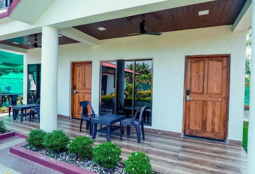 Hotelli Berryl Resorts