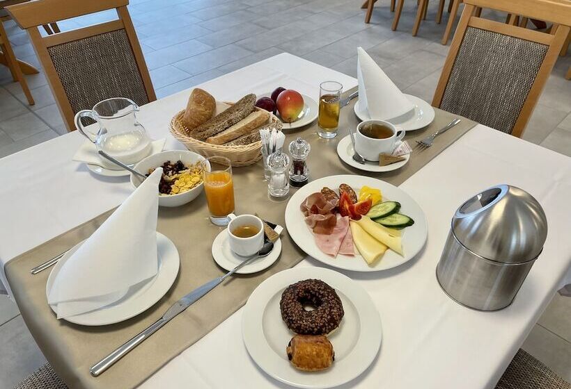 호텔 Gyirmót Sport&wellness