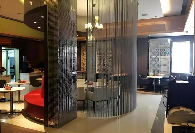 Hotelli Jinjiang Inn Ulanqab Jining 1st Middle School