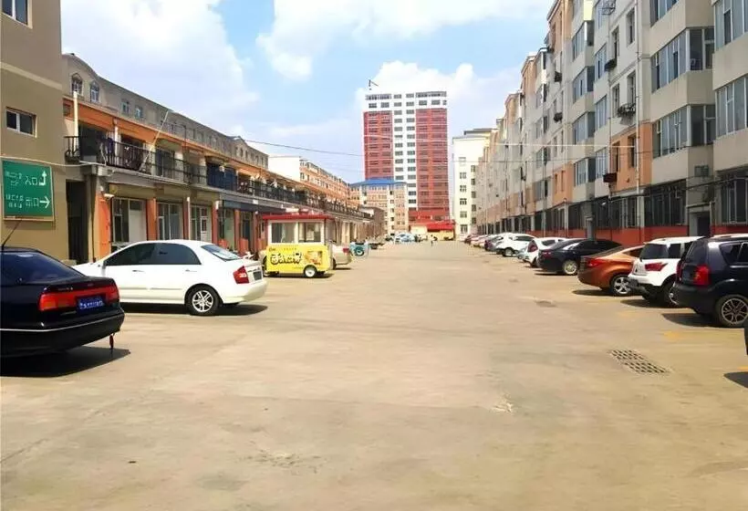 Hotelli Jinjiang Inn Ulanqab Jining 1st Middle School