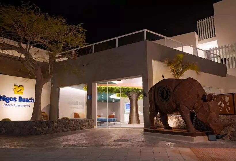 Hotelli R2 Higos Beach