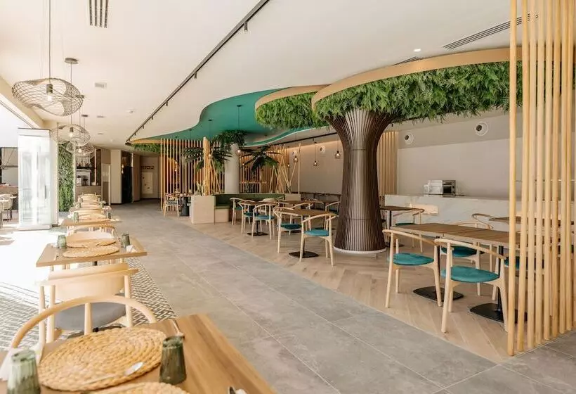 Hotelli R2 Higos Beach