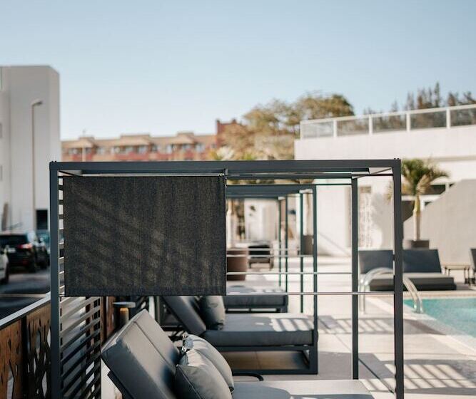 هتل R2 Higos Beach