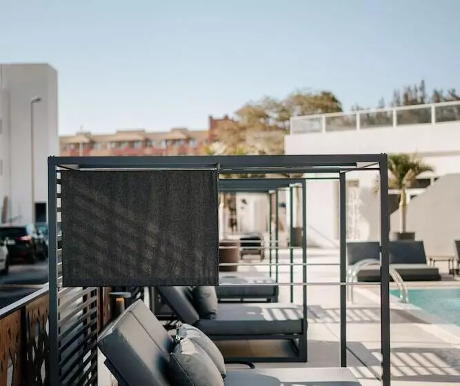 Hotelli R2 Higos Beach