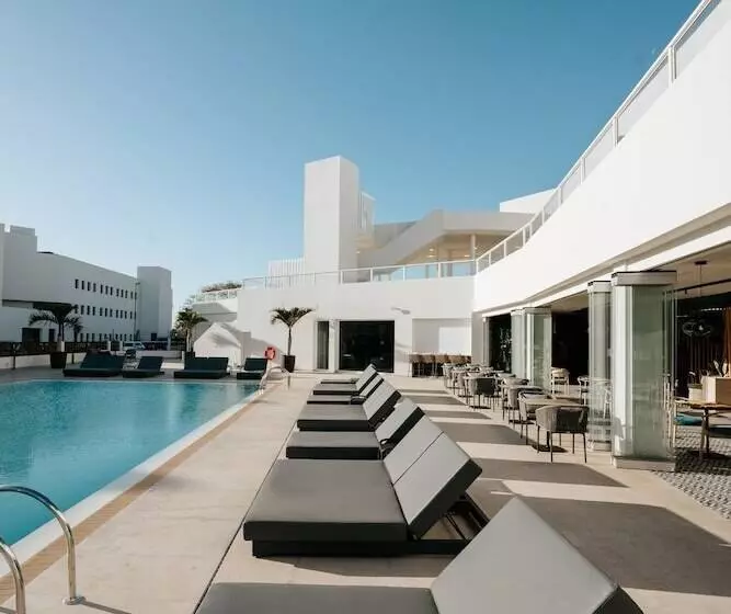 Hotelli R2 Higos Beach