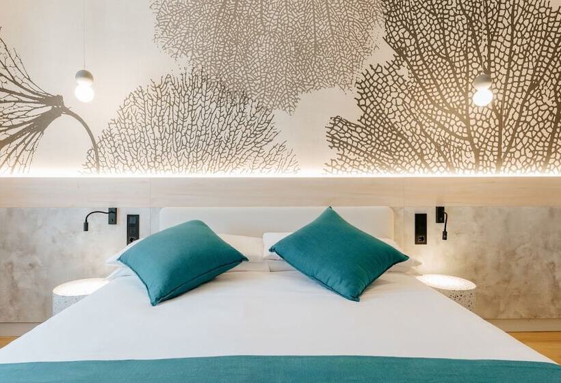 هتل R2 Higos Beach