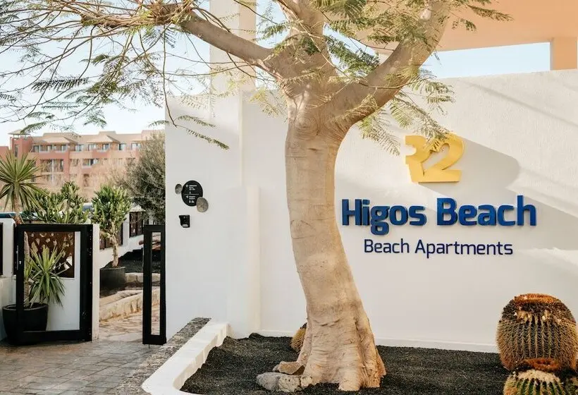 ホテル R2 Higos Beach