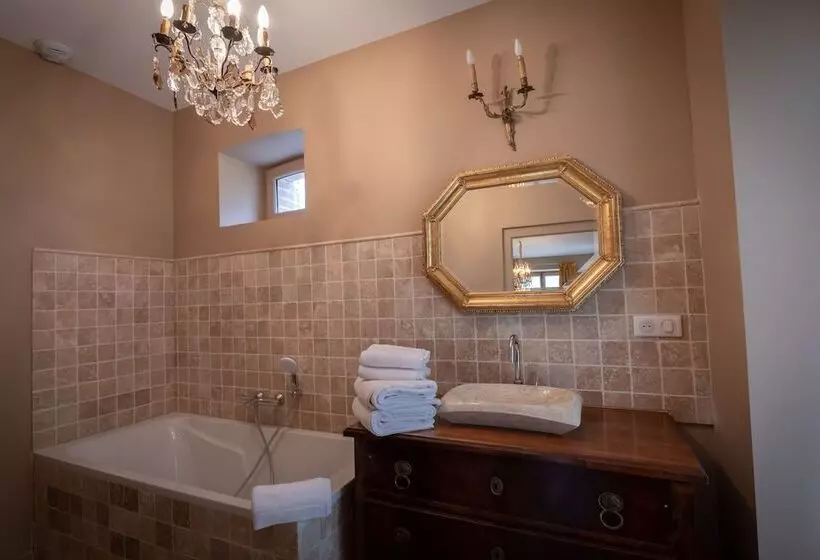 Hotelli Sublimes Hébergements En Coeur De Forêt