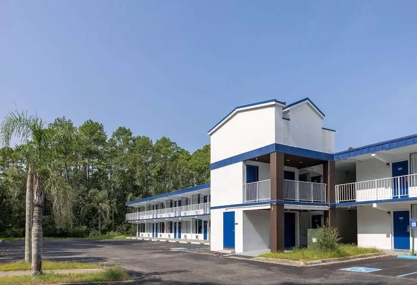 Hotelli Travelodge By Wyndham Kingsland Ga