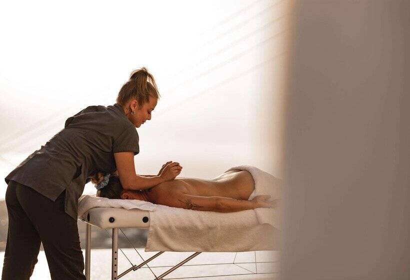 Отель Venus Sunrise Suites & Villas