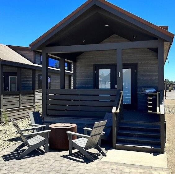 호텔 Village Camp Flagstaff