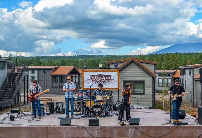 호텔 Village Camp Flagstaff