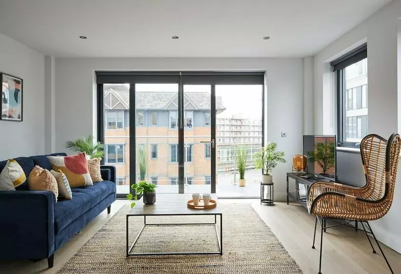 Kings Oak House By Viridian Apartments
