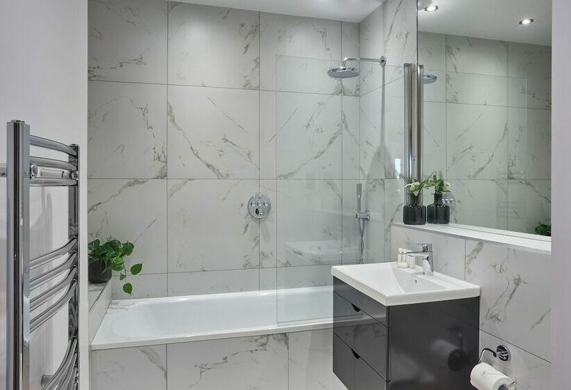 Kings Oak House By Viridian Apartments