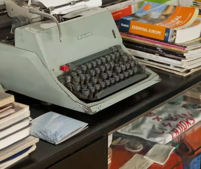 Lisbon Lounge Hostel