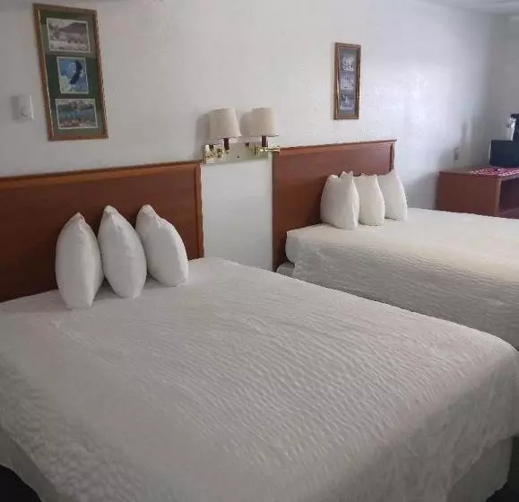 モーテル Going To The Sun Inn & Suites