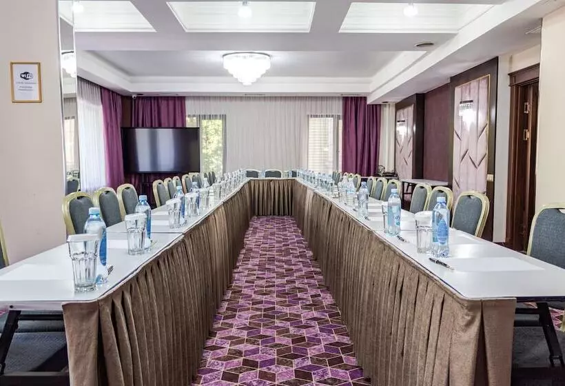 Orient Hotel Bishkek