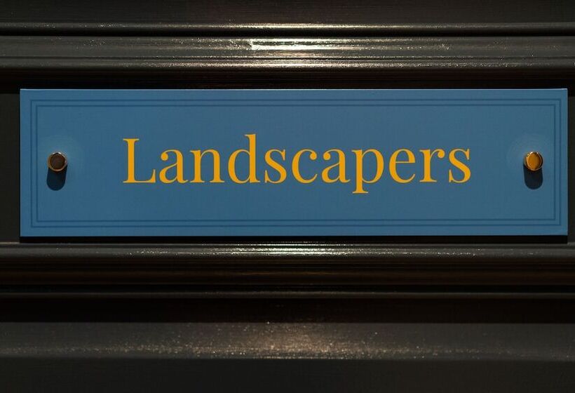 פנסיון The Ironmongers Boutique