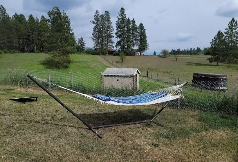 پانسیون Whitefish Stage Hideaway