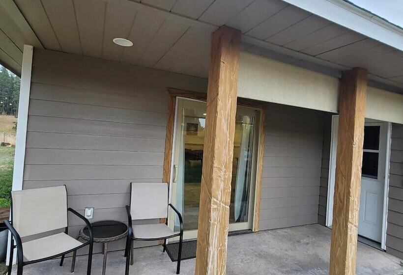 بنسيون Whitefish Stage Hideaway