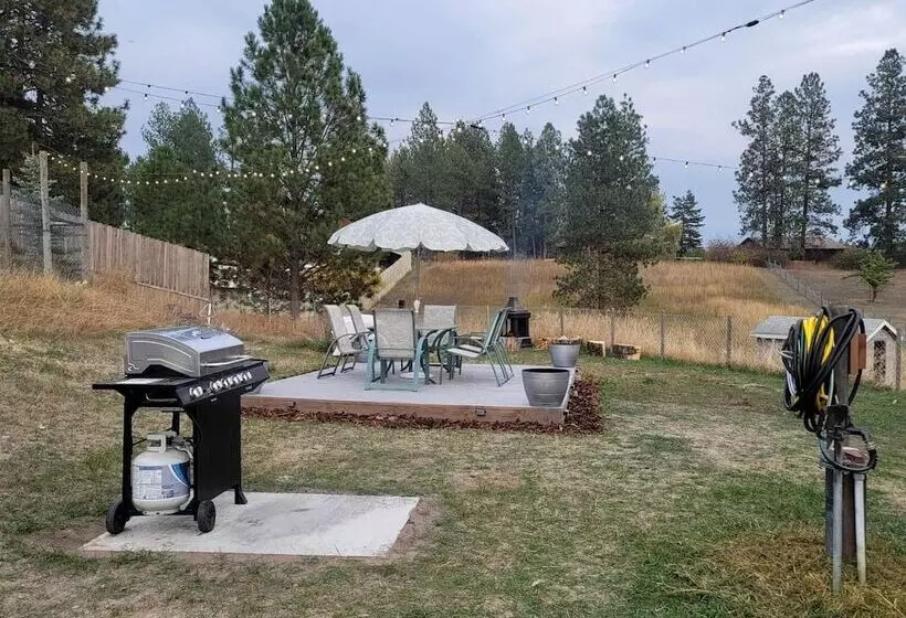 پانسیون Whitefish Stage Hideaway