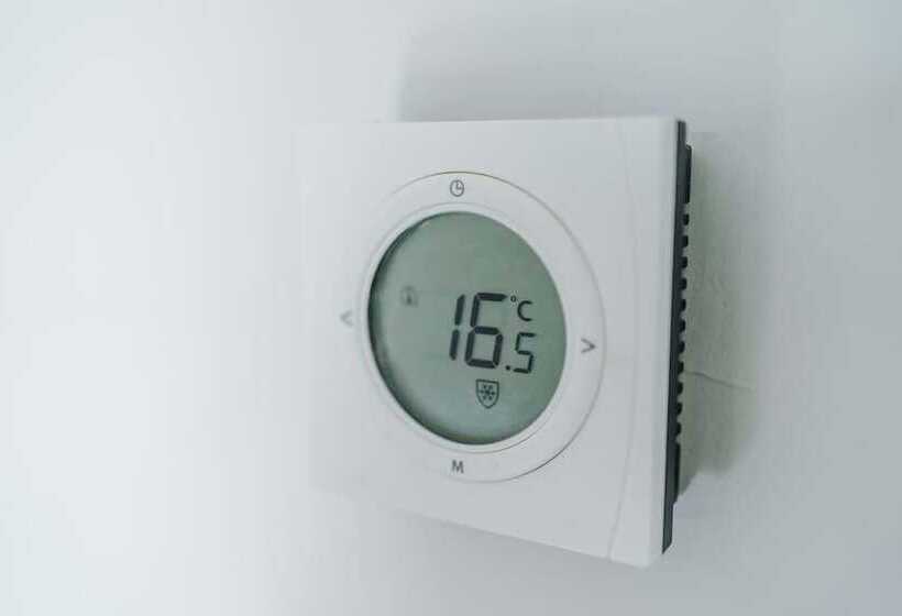 إقامة Stunning 2 Bed House In Manchester With Canal View