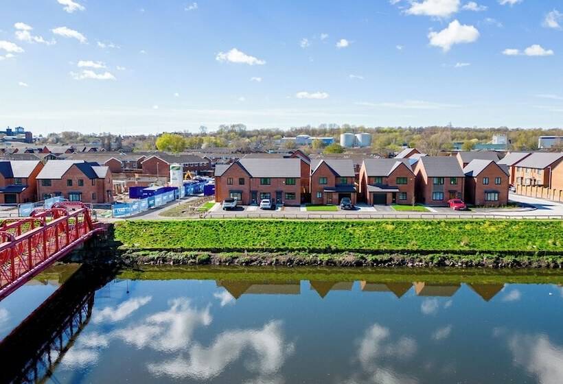 레지던스 Stunning 2 Bed House In Manchester With Canal View