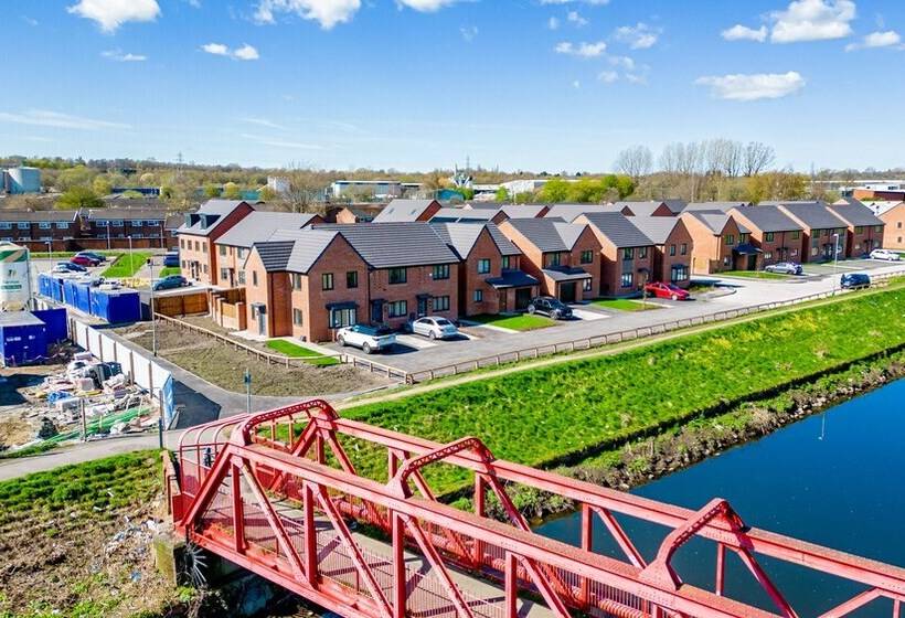 레지던스 Stunning 2 Bed House In Manchester With Canal View