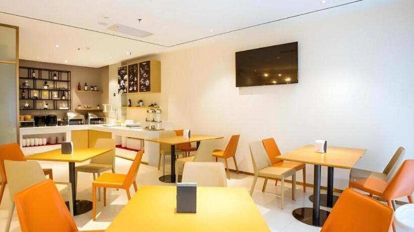 בית מלון כפרי City Comfort Inn Hezhou Municipal Square