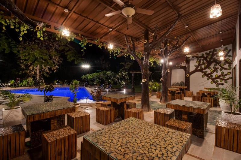 Отель Club Mahindra Netrang