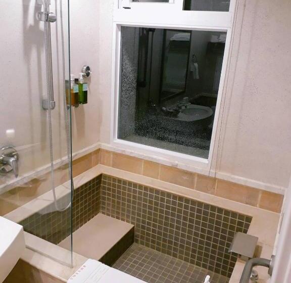 هتل Hua Ge Hot Spring