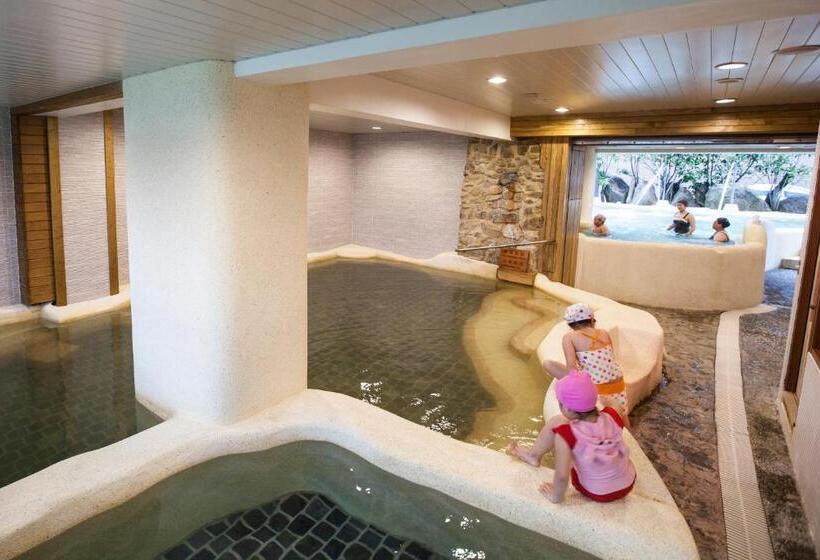 هتل Hua Ge Hot Spring