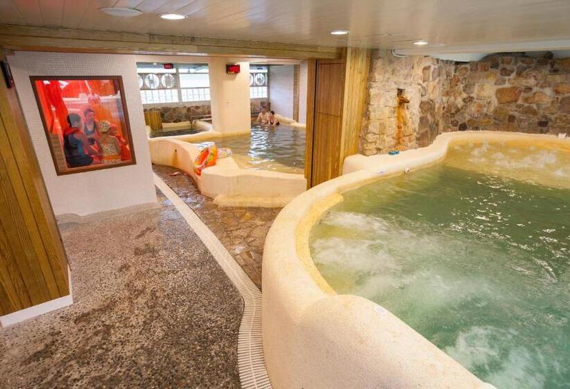 هتل Hua Ge Hot Spring