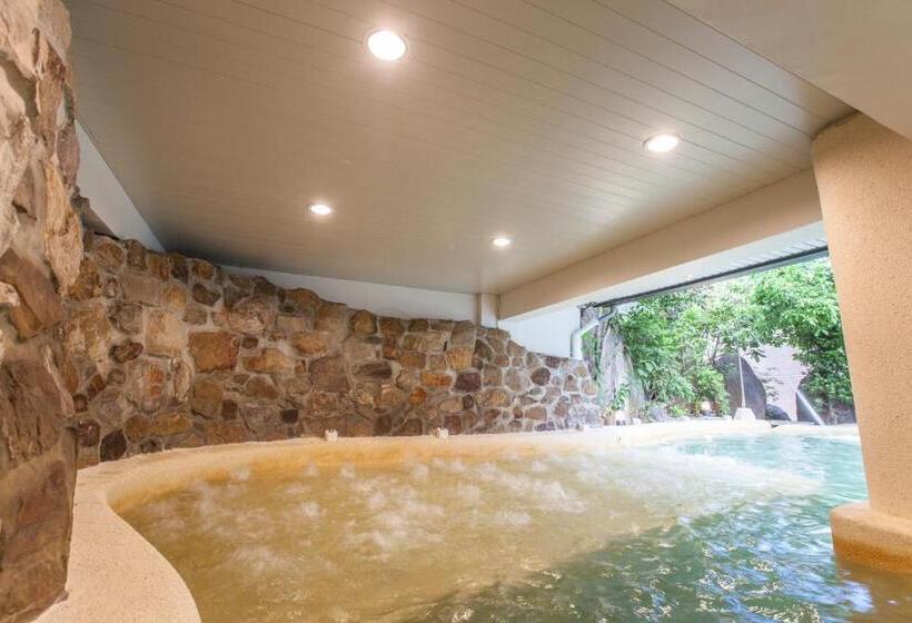 هتل Hua Ge Hot Spring