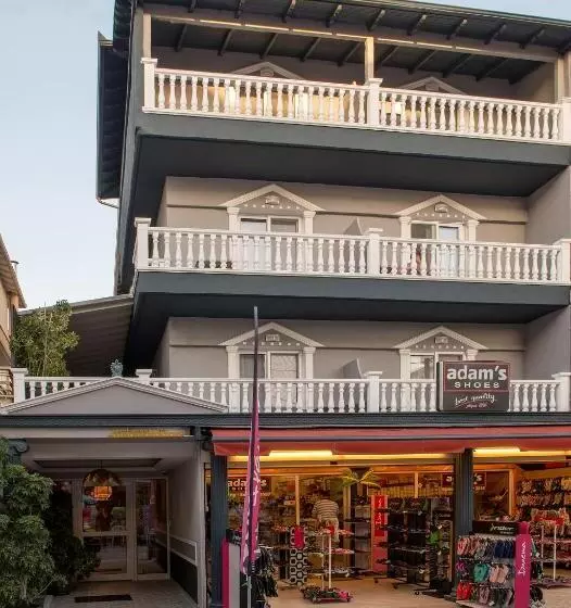 Hotelli Parthenon Art Executive Wing