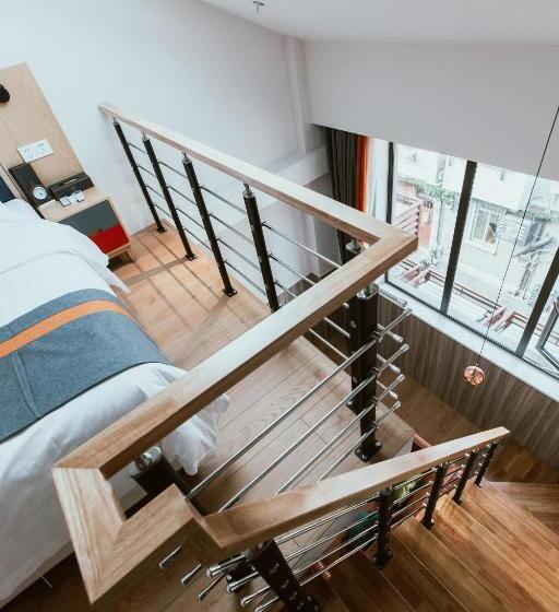 호텔 Shanghai Fish Inn People Square