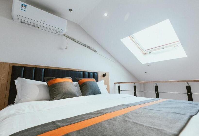 호텔 Shanghai Fish Inn People Square