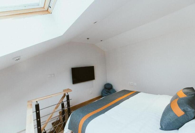 호텔 Shanghai Fish Inn People Square