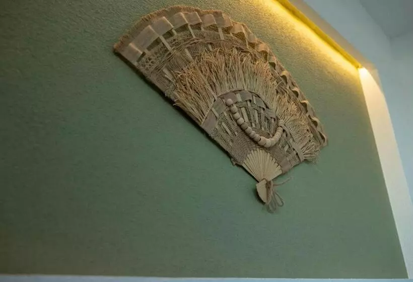 Hotelli Yali Sui̇tes